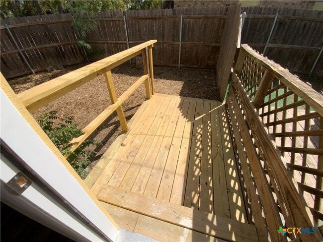 Building Photo - 911 N Penelope St