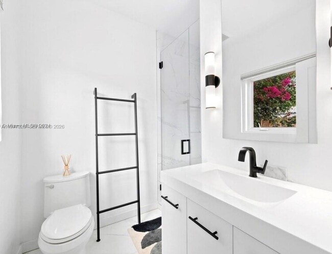 Building Photo - 5120 Cherokee Ave