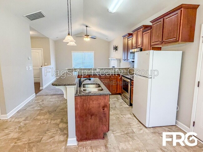 Building Photo - 103 Rolling Knoll Ct
