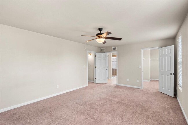 Building Photo - 423 Wetzel