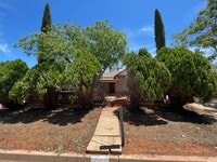 Building Photo - 612 Pecan St