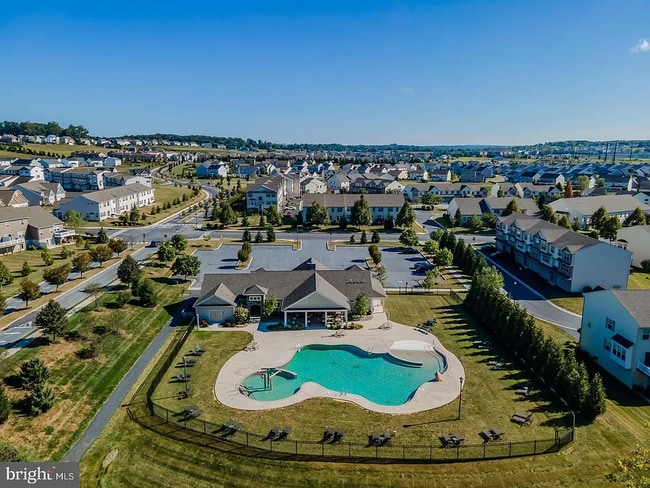 Building Photo - 1730 Fairbank Ln