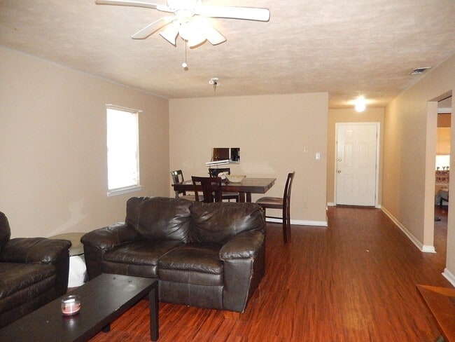 Building Photo - 1805 Meriadoc Rd