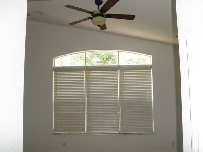 Building Photo - Sabal Lakes