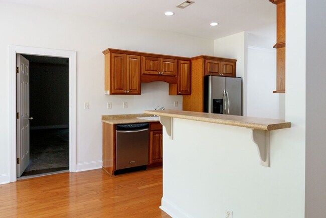 Building Photo - 49 Thomas Sumter St