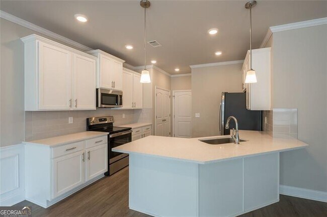 Building Photo - 1526 Fern Ridge Ln