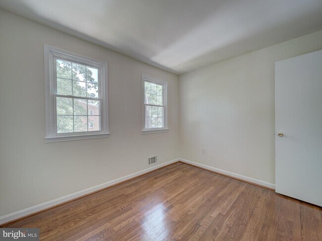 Building Photo - 13186 Putnam Cir