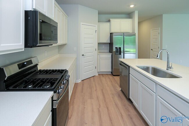 Building Photo - 6015 Margie Collins Dr SE