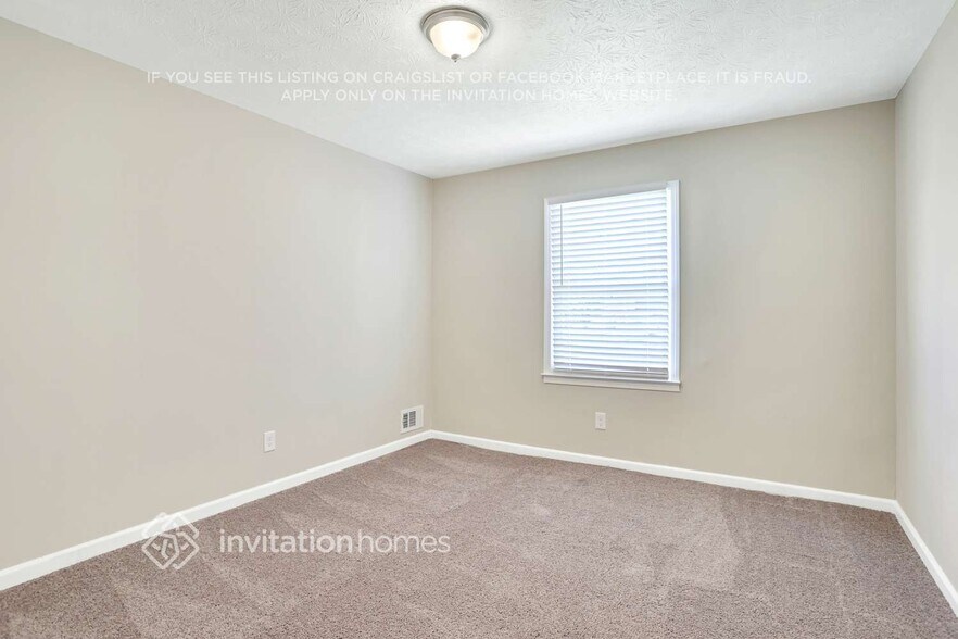 Building Photo - 2052 Marbut Ln