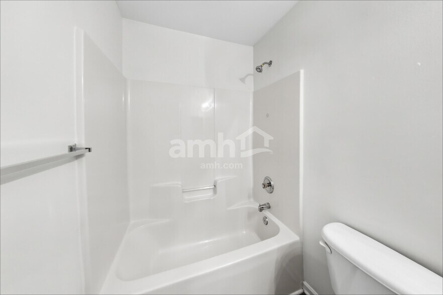 Building Photo - 1202 Haden Dr
