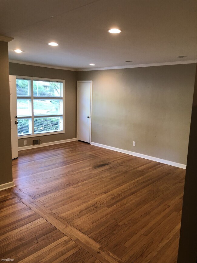 Building Photo - 3 br, 1 bath House - 2550 Graywall Street