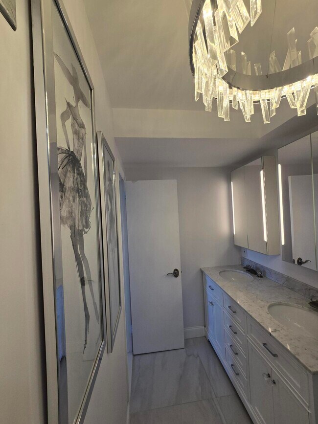 Building Photo - 3450 S Ocean Blvd