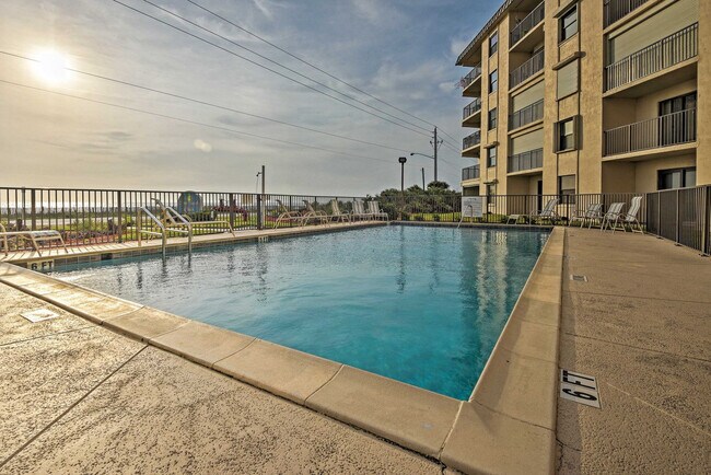 Building Photo - 2730 Ocean Shore Blvd