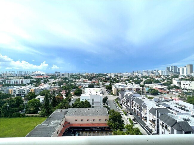 Building Photo - 900 SW 8th St