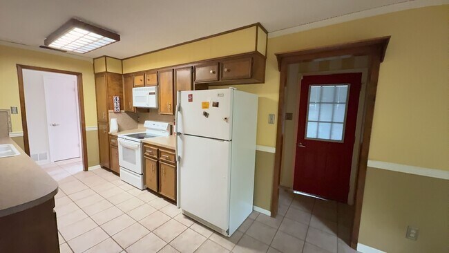 Building Photo - BEAUTIFUL 3-bedroom 2-bathroom home for rent!
