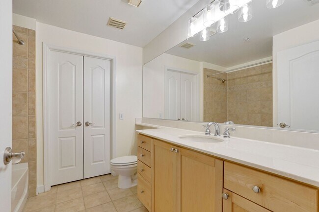Building Photo - Professionally Managed and Updated// 2 Bedroom 2 bathroom Condo// Logan Circle! // Garage Parking...