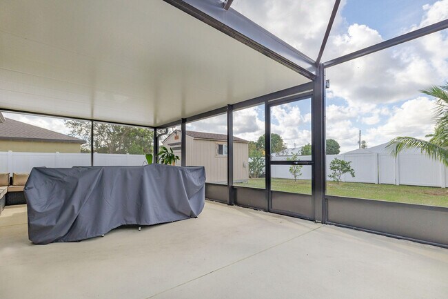 Building Photo - 2626 SW Monterrey Ln