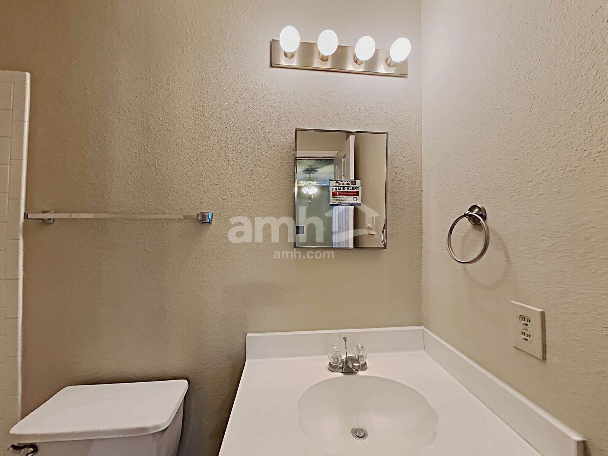 Building Photo - 8335 Tavern Pt