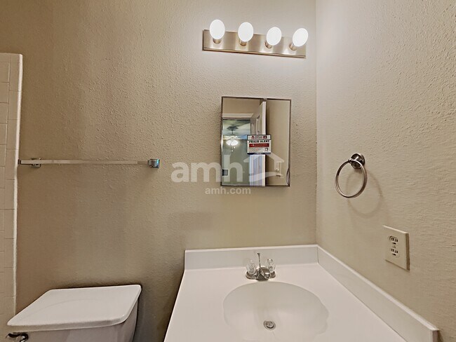 Building Photo - 8335 Tavern Pt