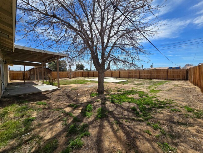 Building Photo - Beautifully Remodeled 3 Bedroom Home in California City!