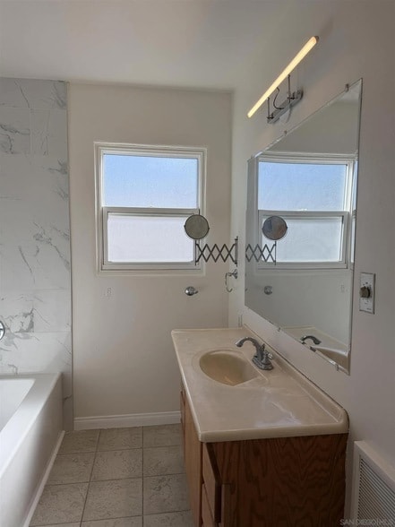 Building Photo - 3860 Paula St