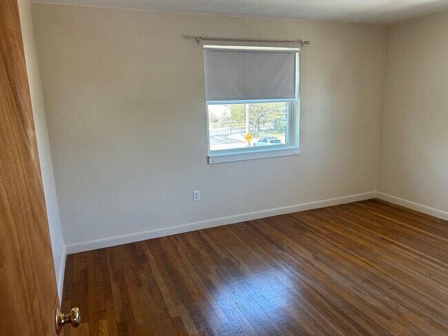 Building Photo - 57 Newbury Ave