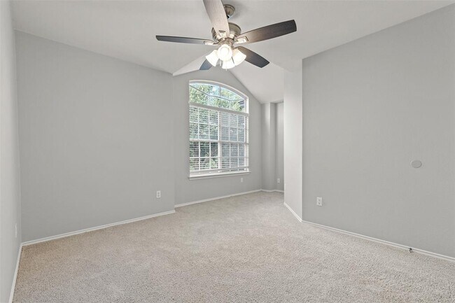 Building Photo - 3304 Kissman Dr