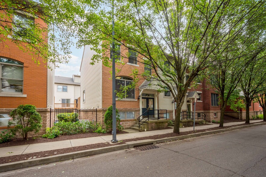 Building Photo - 1720 Merriman Ct