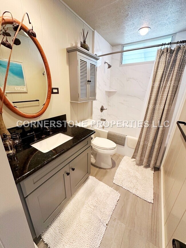 Building Photo - 1445 Mokuna Pl