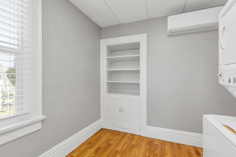 Building Photo - 1427 9th Ave