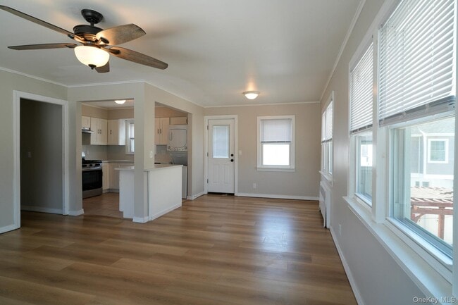 Building Photo - 59 Troy Ave