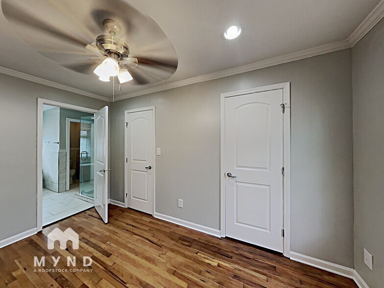 Building Photo - 3206 Amhurst Dr NW