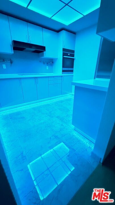 Building Photo - 10520 Wilshire Blvd