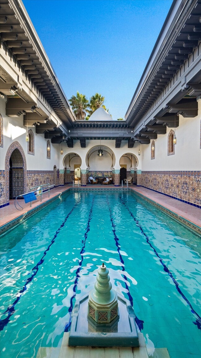 Building Photo - 867 Sand Point Rd