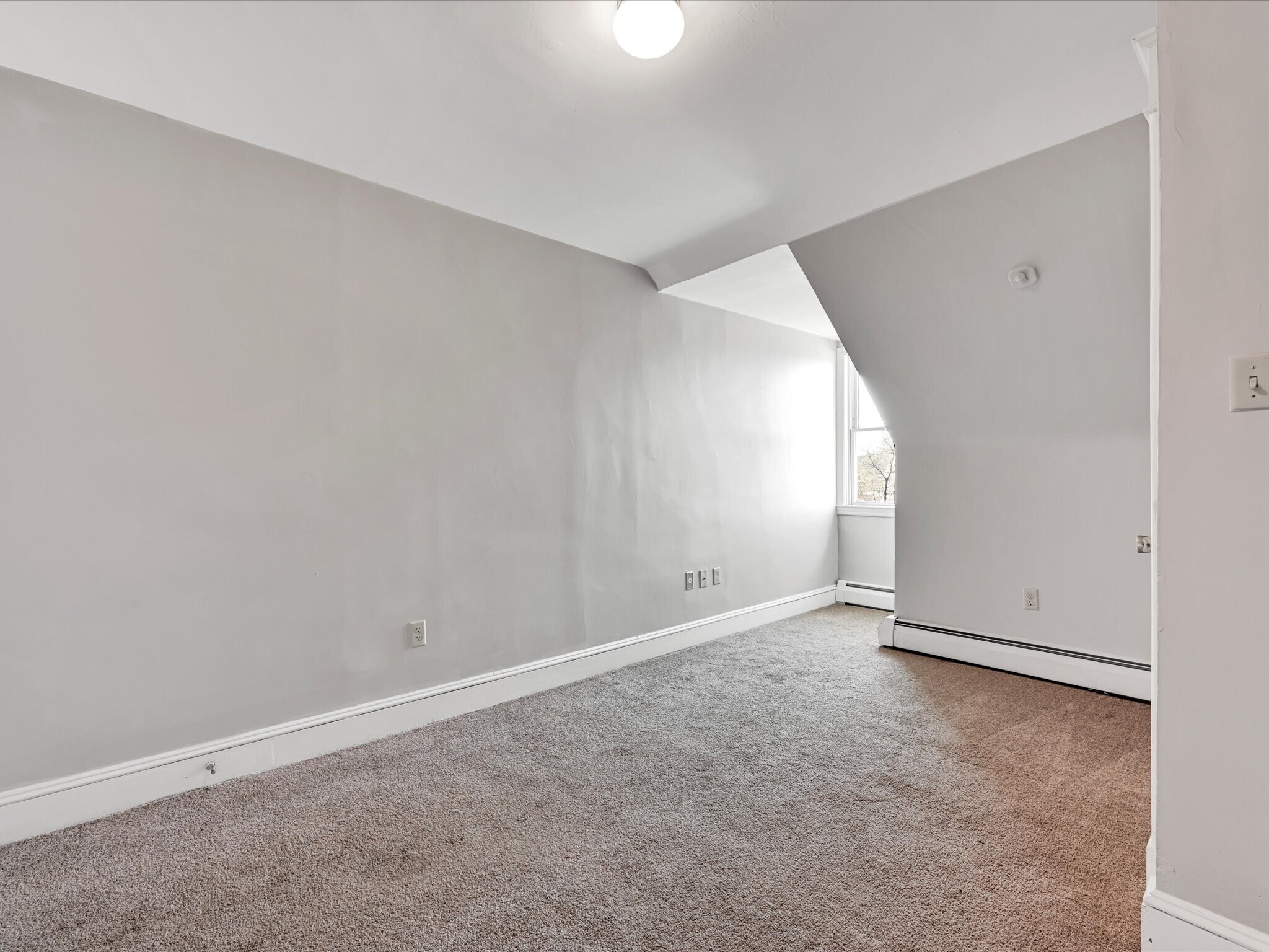 Bedroom A - 19 Beechwood Rd