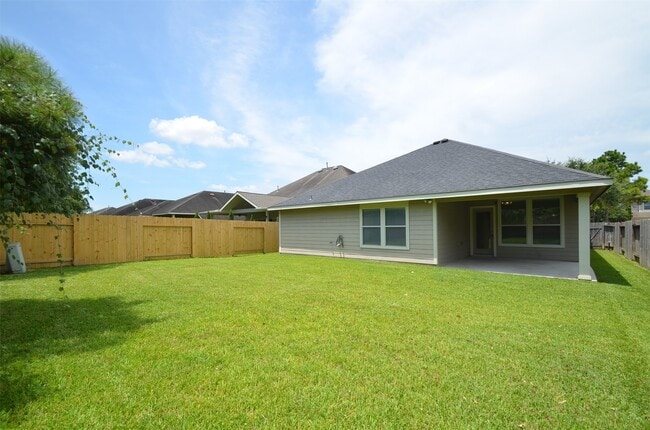 Building Photo - 23207 Dewflower Dr