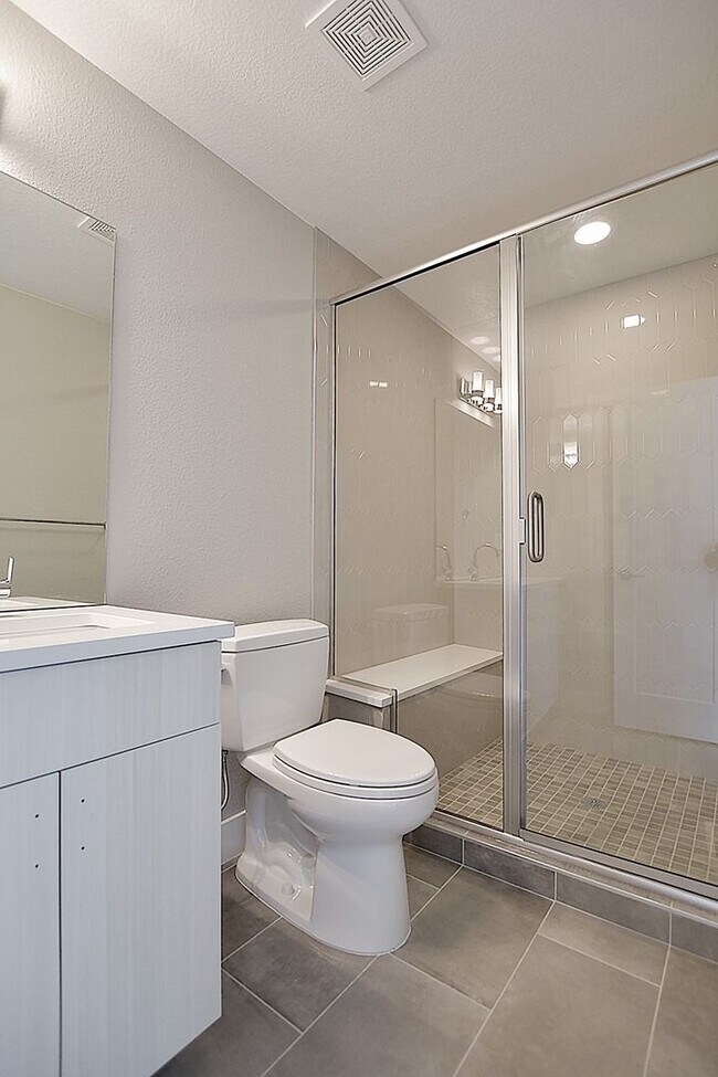 Building Photo - Town Home for Rent in Tennyson Neighborhoo...