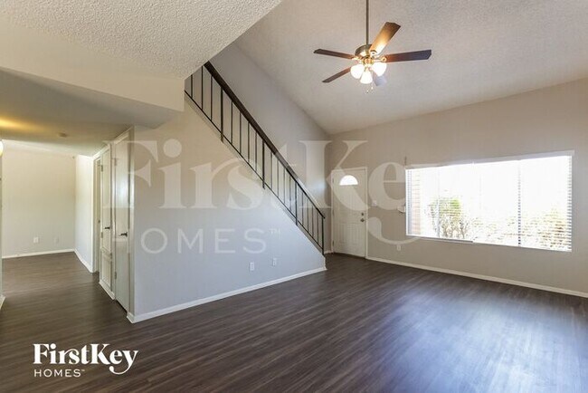 Building Photo - 4222 E Apollo Rd