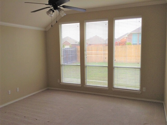 Building Photo - 522 Flora Vista Ct