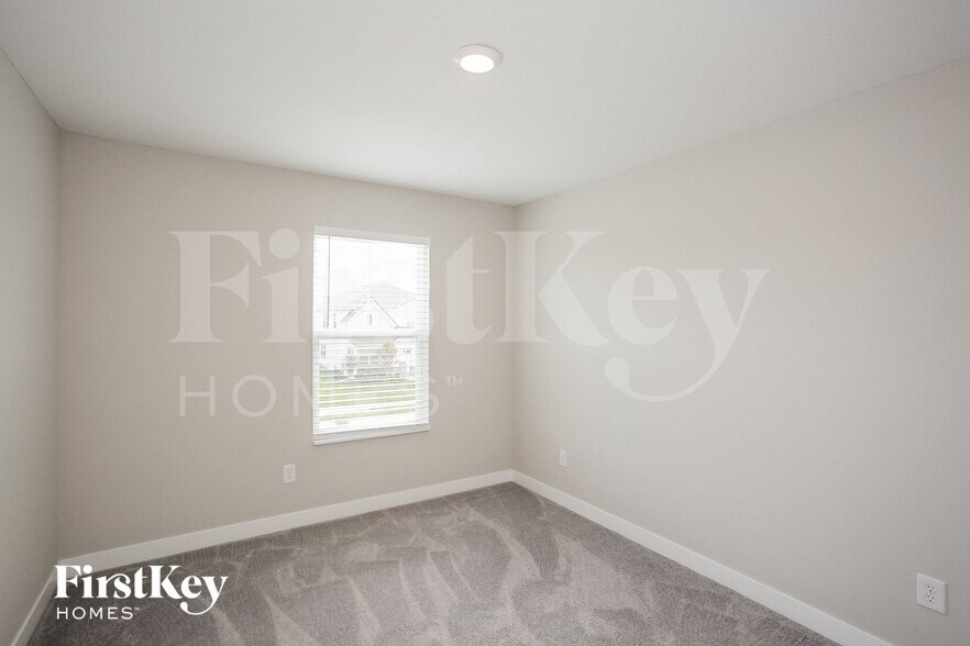 Building Photo - 6436 Stokes Ave