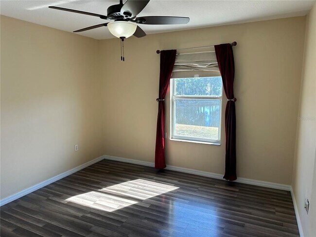 Building Photo - 4150 Vanern Way