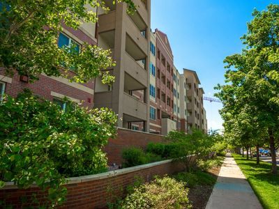 Building Photo - 2200 S University Blvd