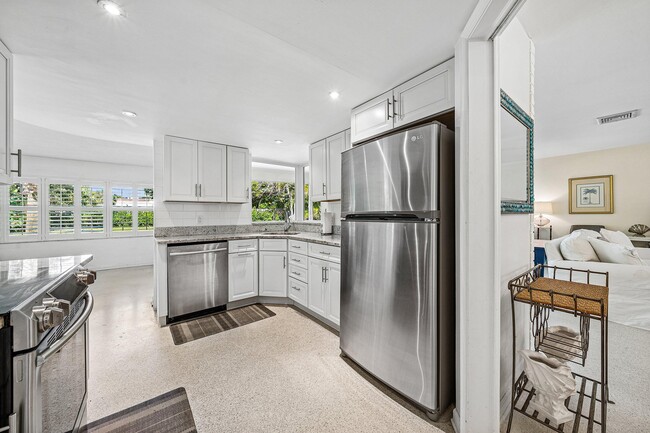 Building Photo - 5550 Osprey Dr