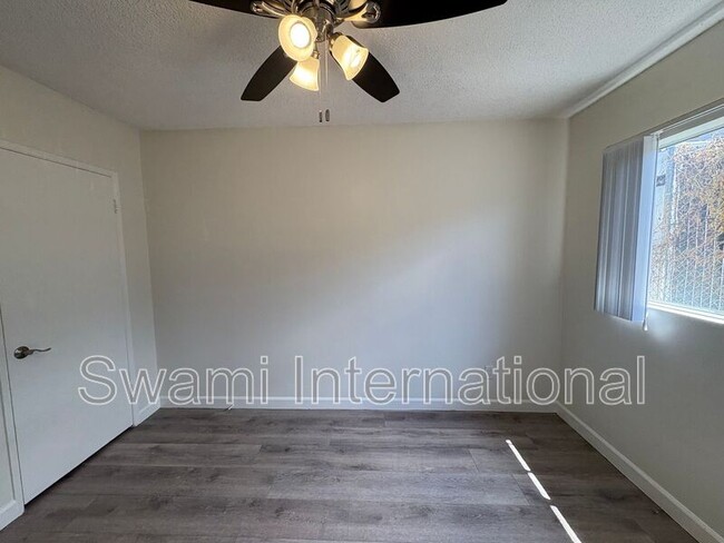 Building Photo - 21612 Berendo Ave