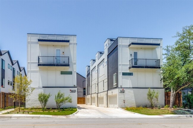 Building Photo - 5637 Live Oak St