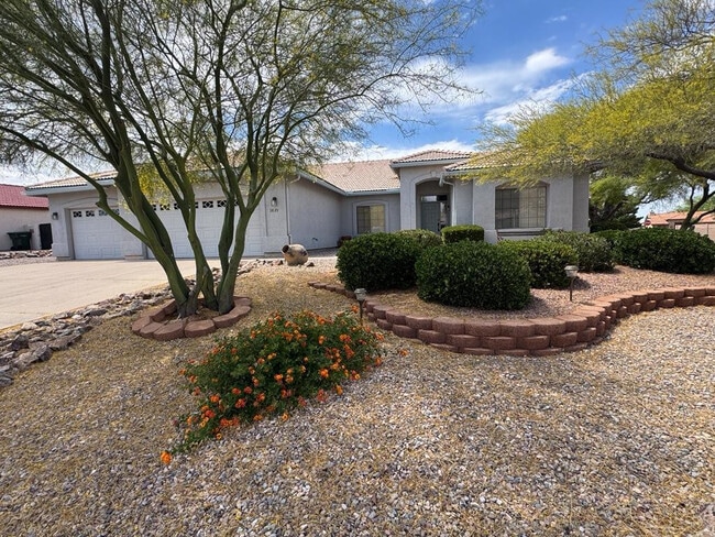 Building Photo - 3829 Camino del Vara