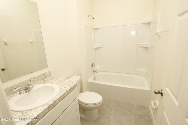 Building Photo - 903 Remington Green Dr SE