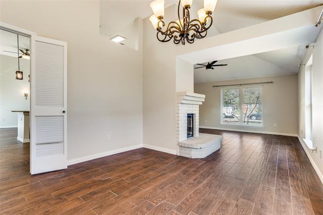 Building Photo - 1520 Evergreen Dr