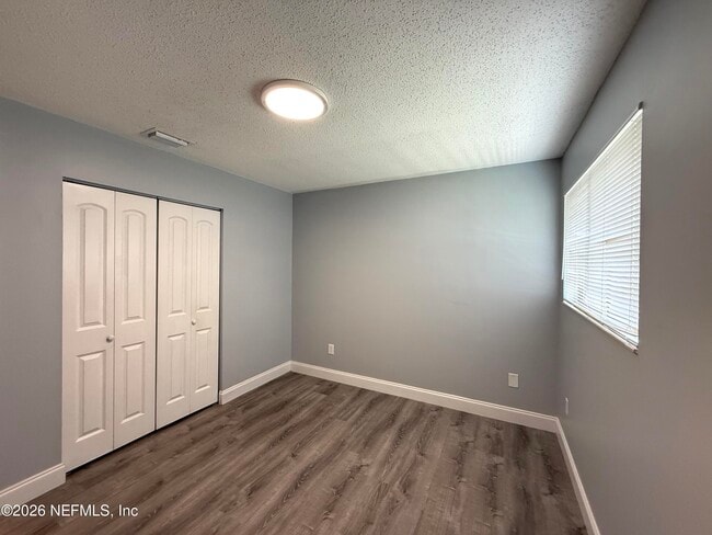 Building Photo - 1033 Sea Hawk Dr