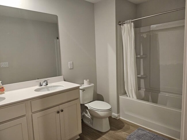 Building Photo - 1290 Jordan Brook Dr